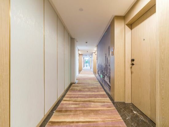 Фото Waiting Hotel