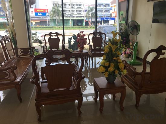 Фото Charoensuk Grand Hotel