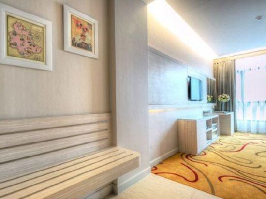 Фото One One Bangkok Hotel