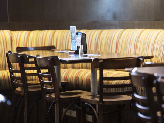 Фото Toongabbie Hotel