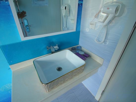 Фото Light Stay·Noli Theme Hotel (Shanghai Fengxian Nanqiao Branch)