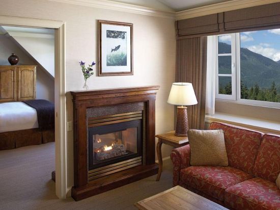 Фото Fairmont Chateau Whistler