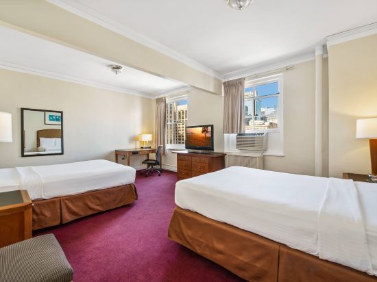 Фото Travelodge by Wyndham Downtown Chicago