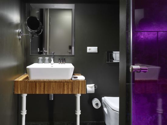 Фото The Icon Hotel & Lounge