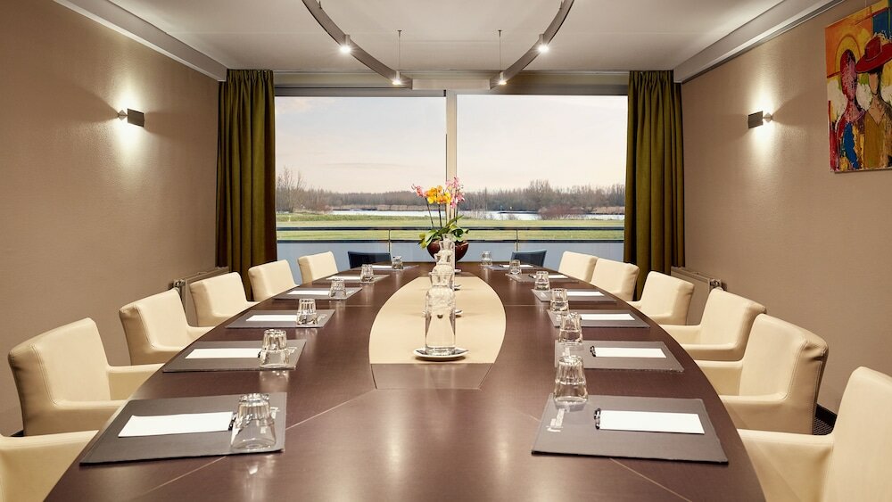 Фото Van der Valk Hotel Ara Zwijndrecht