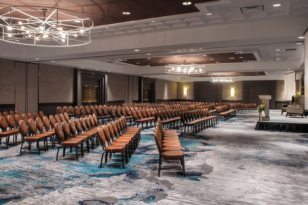 Фото Sheraton Oklahoma City Downtown Hotel