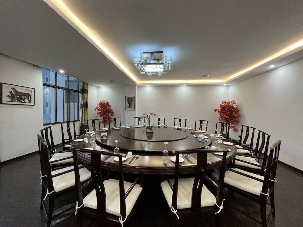Фото 2000 Hotel Downtown Kigali