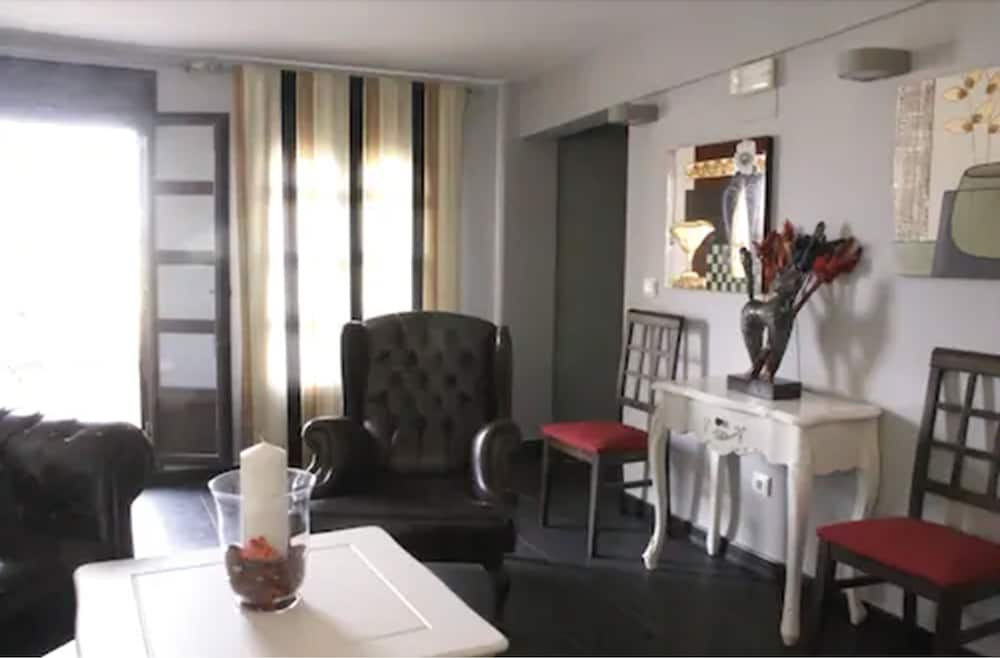 Фото Hotel Plaza Sevilla