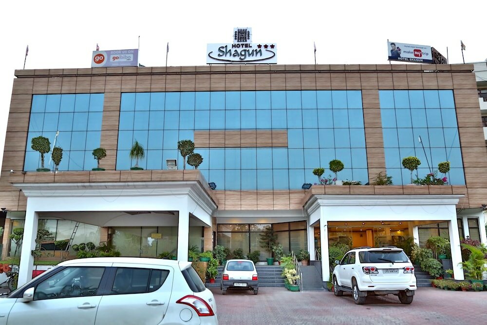 Фото Hotel Shagun