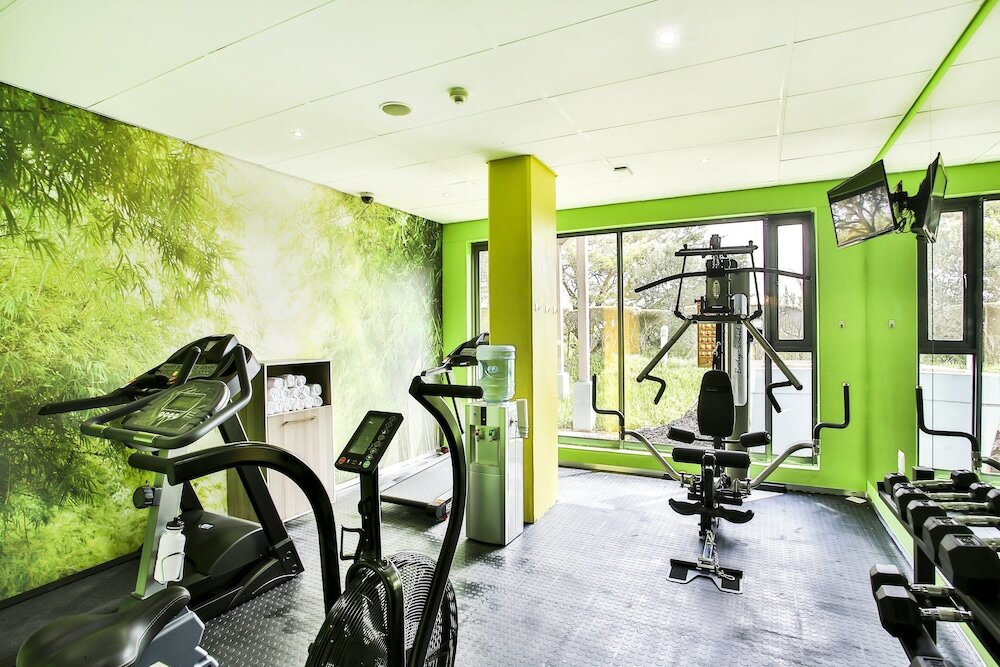 Фото Holiday Inn Express Sandton Woodmead, an Ihg Hotel