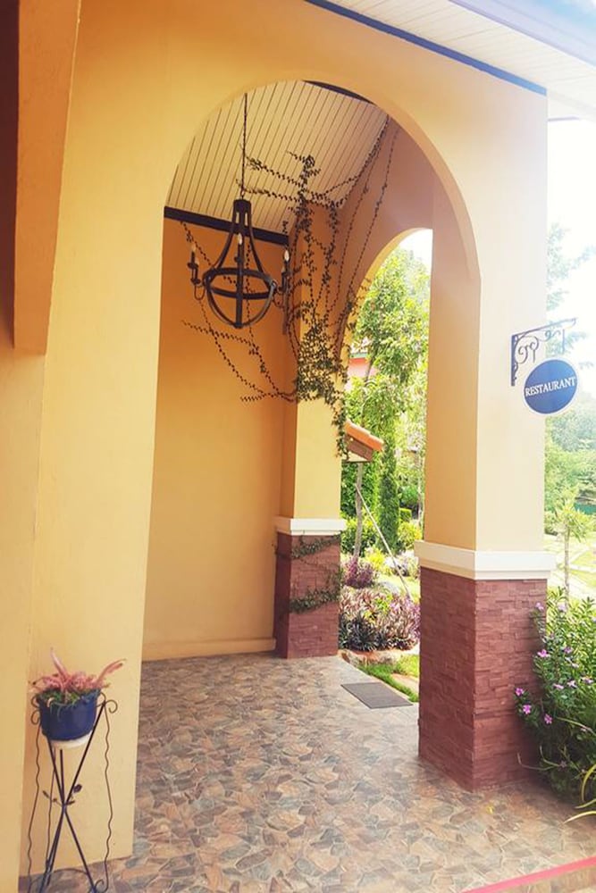 Фото Palazzo Pavone Gallery & Resort