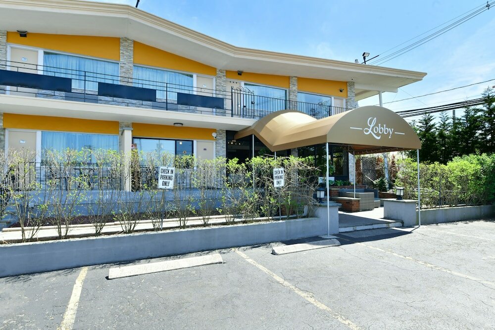 Фото The Freeport Inn and Marina