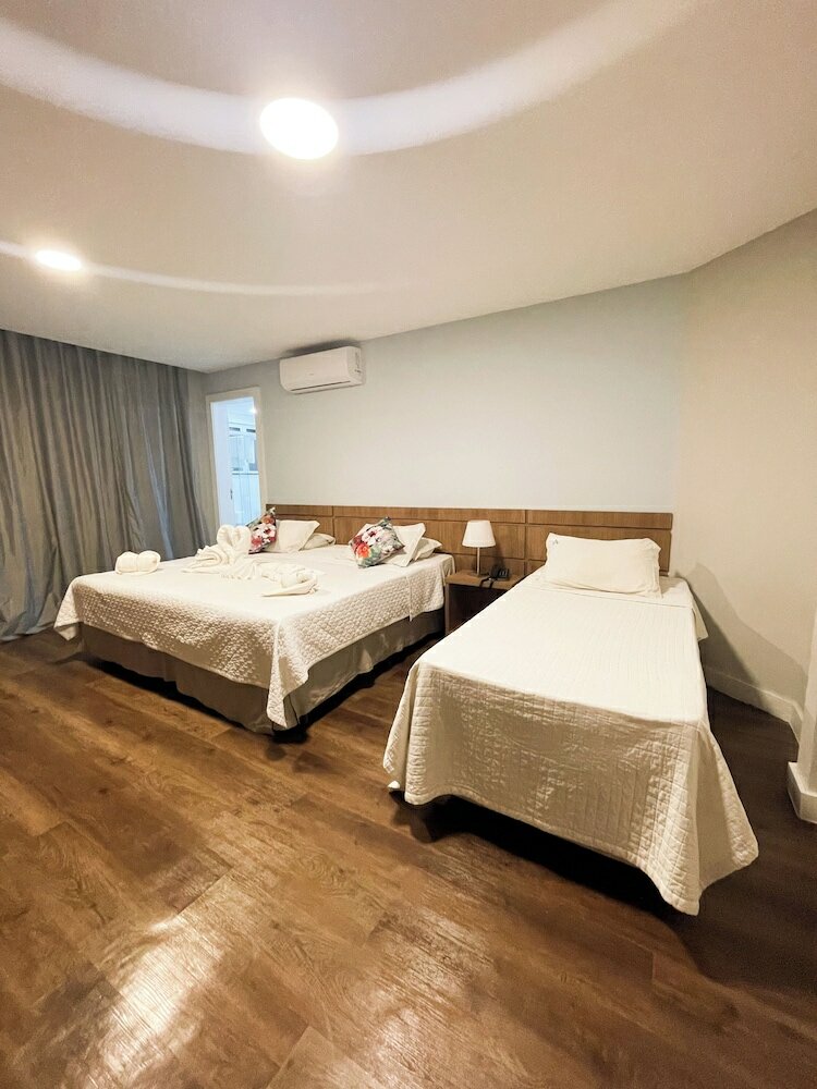 Фото Athos Hotel