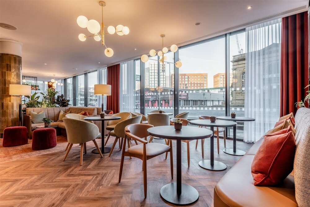 Фото Radisson Hotel Manchester City Centre, A Verified Net Zero Hotel