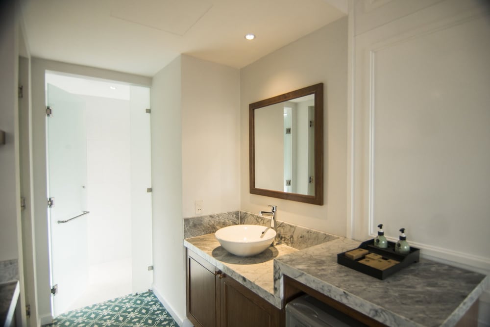 Фото Vinh Hung Old Town Hotel