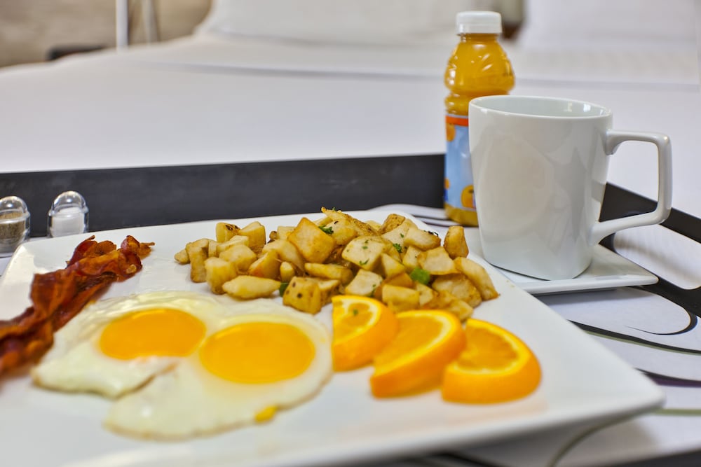 Фото Holiday Inn Hotel & Suites Bolingbrook, an Ihg Hotel