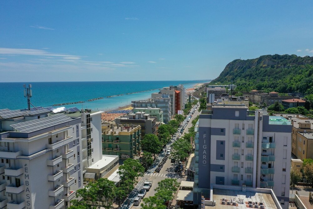 Фото Amadei Hotel Figaro & Apartments