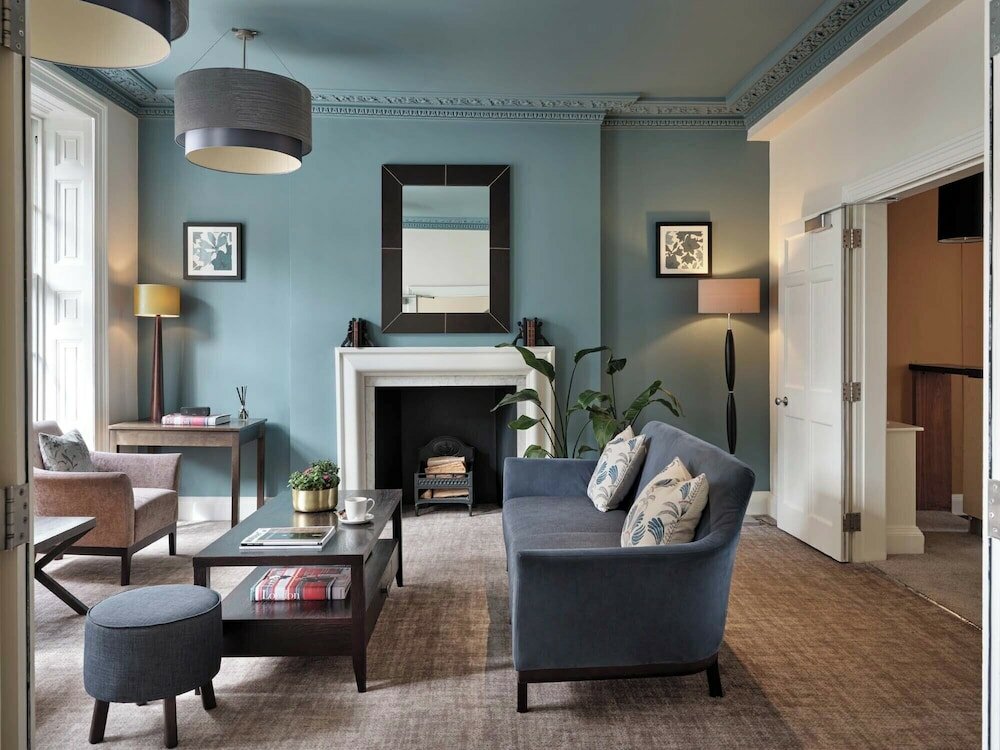 Фото Montagu Place Hotel