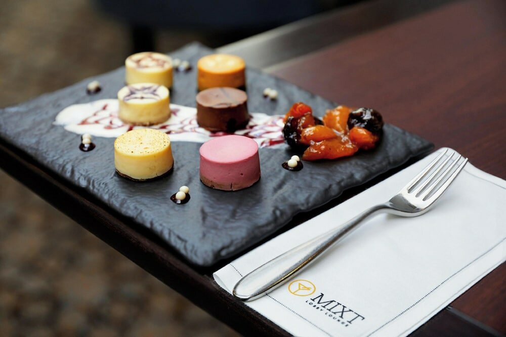 Фото Sheraton Vancouver Guildford Hotel