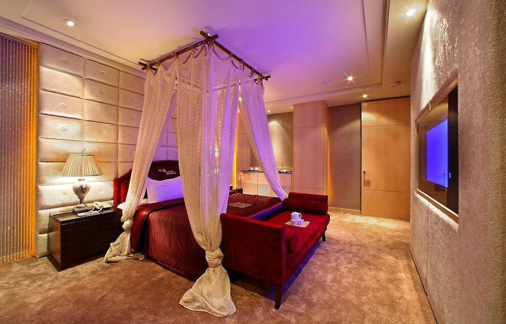 Фото Young Motel