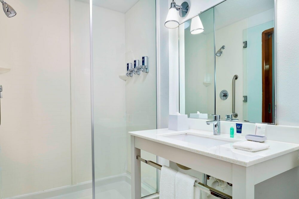 Фото Four Points by Sheraton Jacksonville Baymeadows