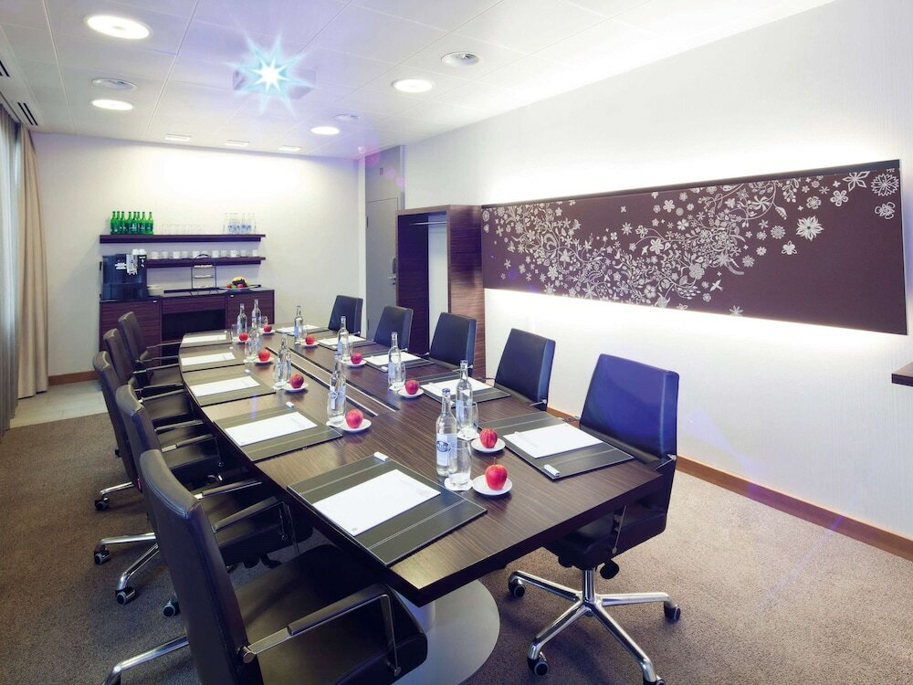 Фото Moevenpick Hotel Zurich Airport