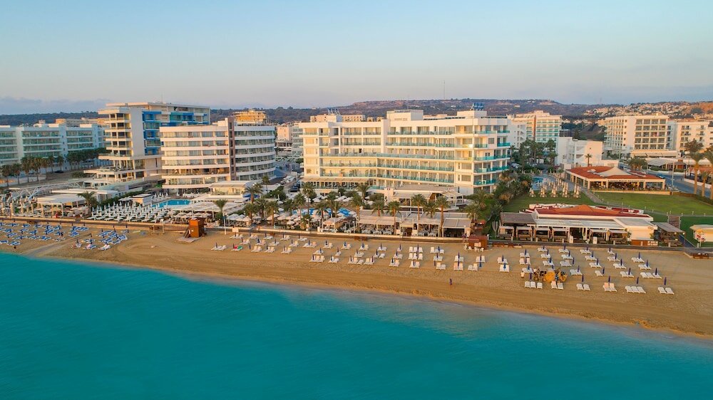 Фото Vrissaki Beach Hotel