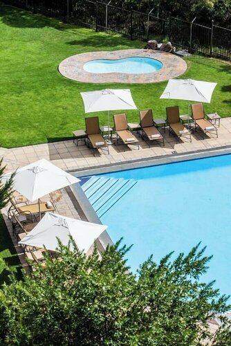 Гостиница Avani Lesotho Hotel & Casino в Масеру