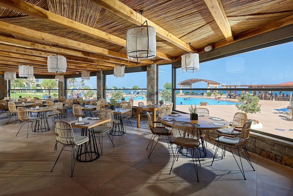 Фото Sirens Beach and Village