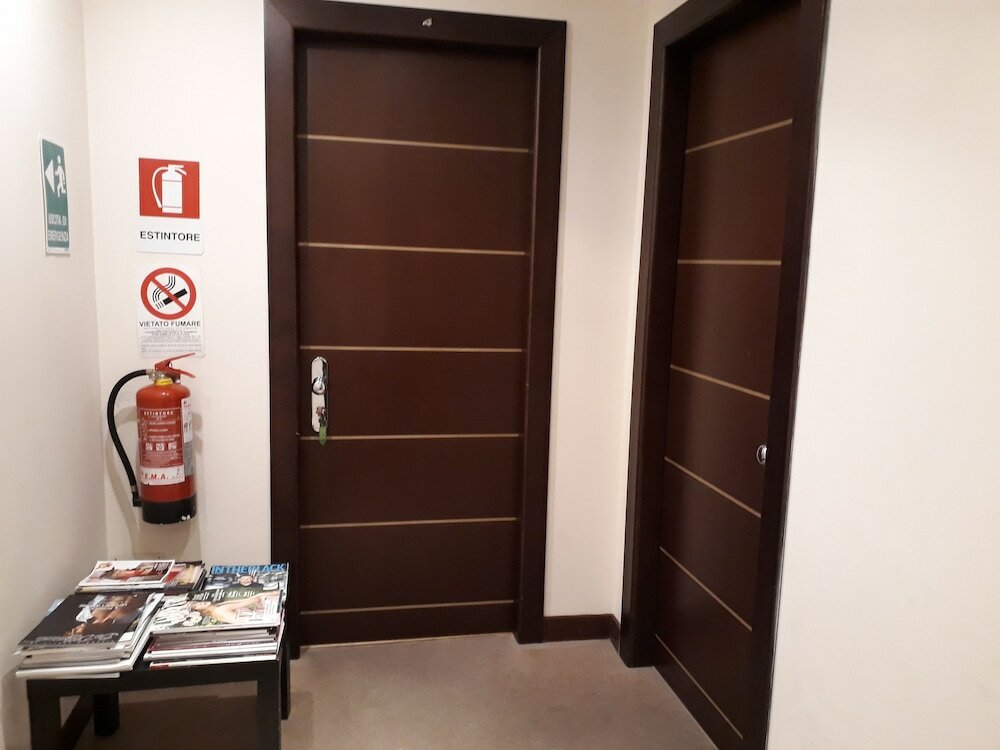 Фото Residenza Cola di Rienzo - Suite in Rome