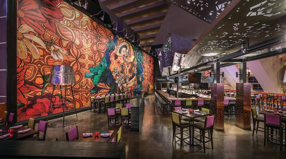 Фото Luxor Hotel and Casino