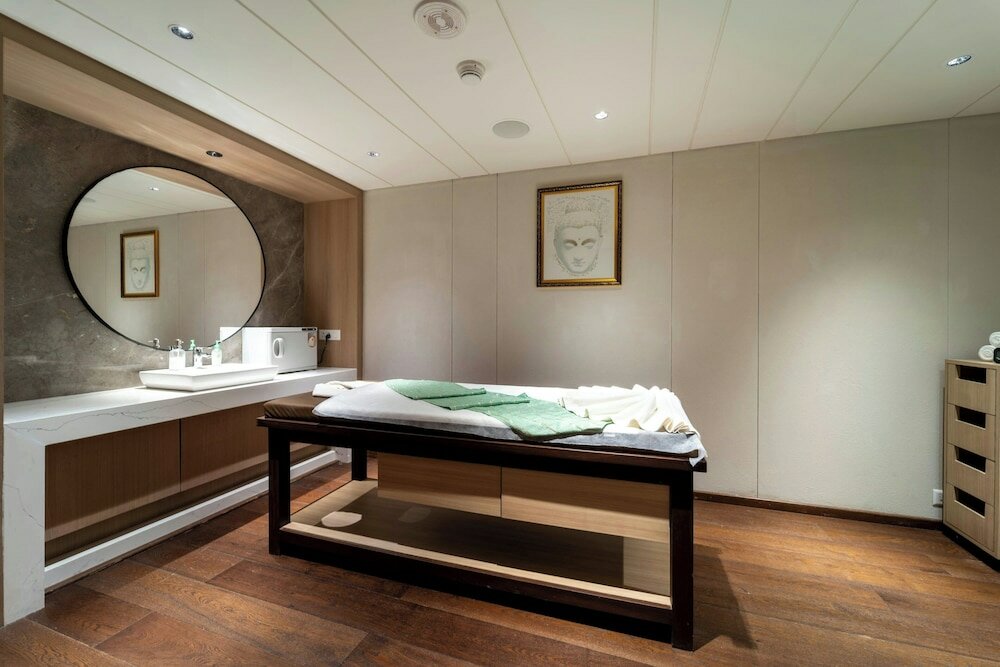 Фото Courtyard by Marriott Vadodara