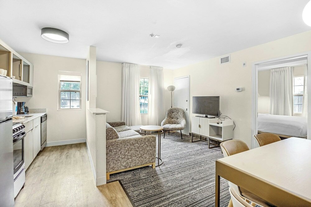 Фото TownePlace Suites by Marriott Mobile