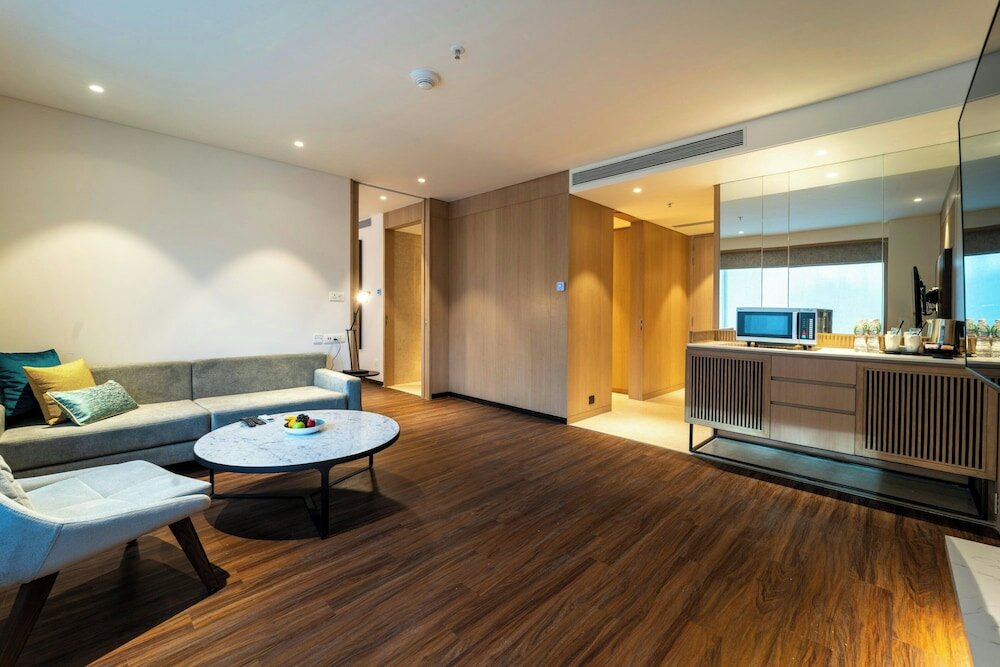 Фото Courtyard by Marriott Vadodara