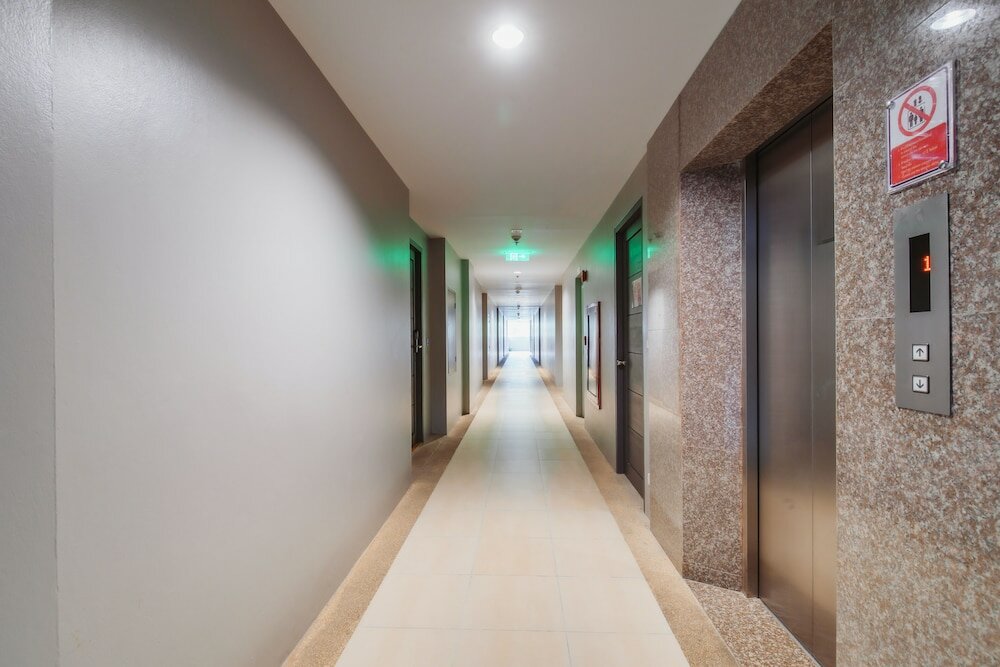 Фото Elite Suites Hotel Patong