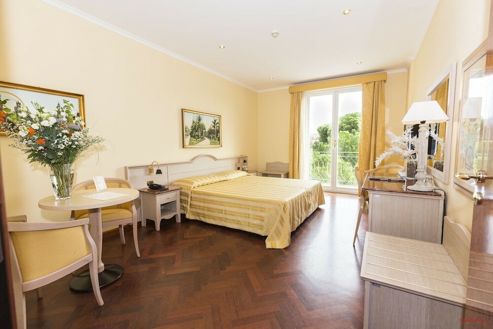 Фото Hotel Giardino Inglese