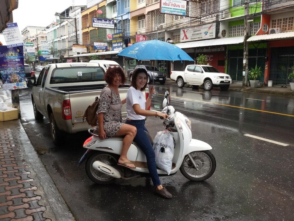 Фото отеля 2