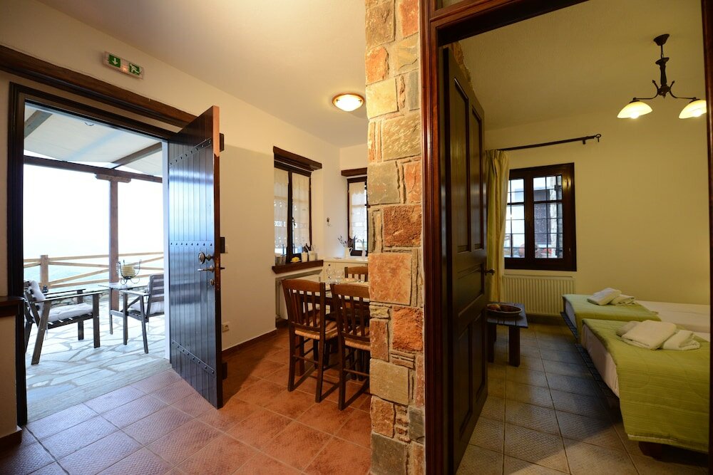 Фото Esperos Suites & Villas