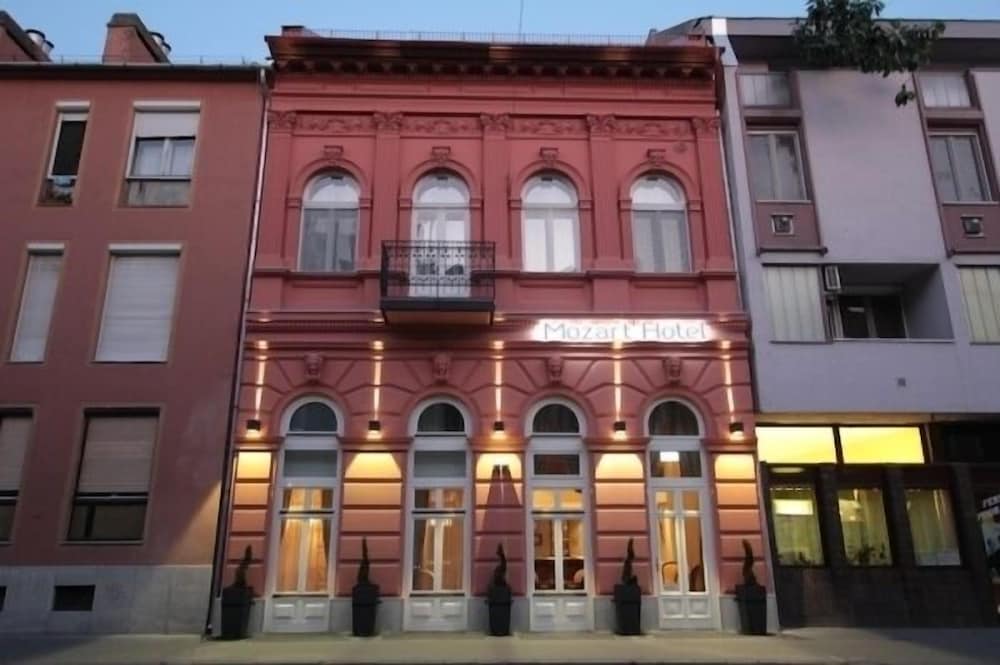 Фото Mozart Hotel