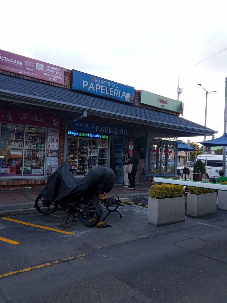 Stationery store Papelería Montreal, Bogota, photo