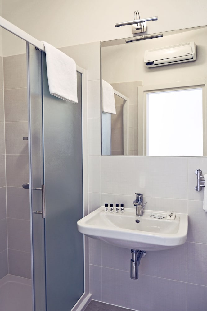 Фото Boutique Suites Joyce