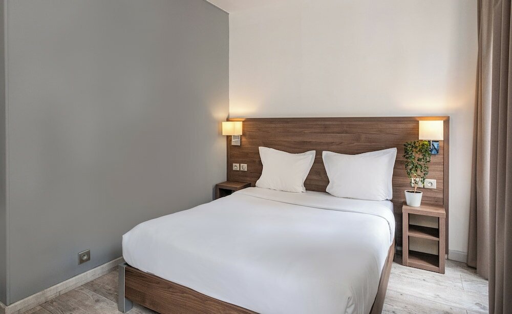 Фото Hotel La Perle Montparnasse