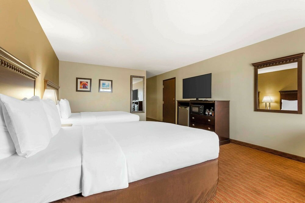 Фото Comfort Inn West