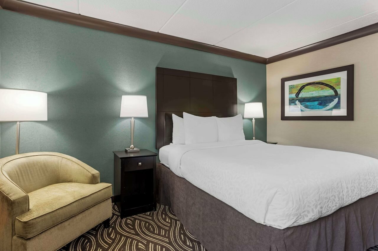 Фото Best Western Plus Kingston Hotel And Conference Center