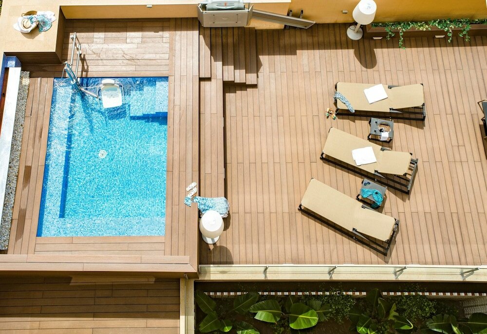 Фото Arya Stadium Hotel