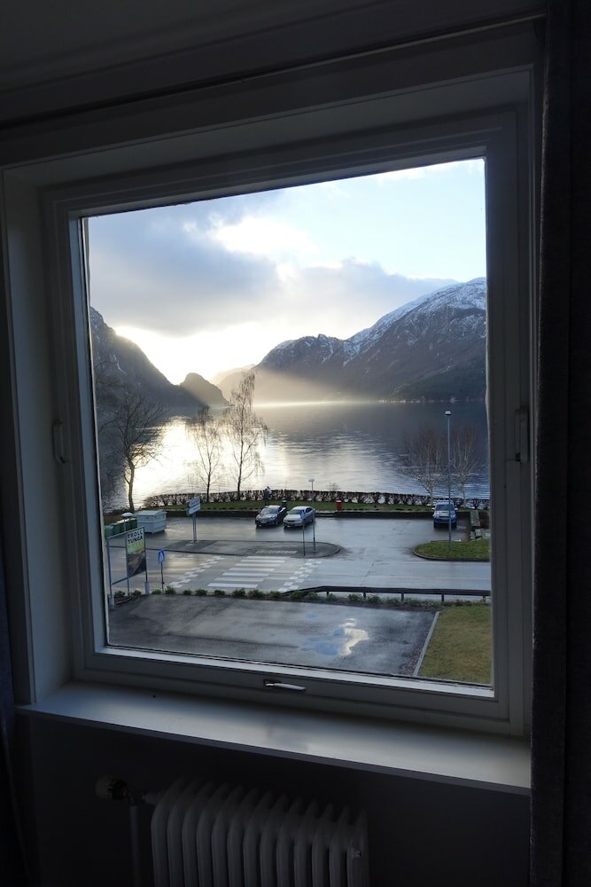 Фото Trolltunga Hotel