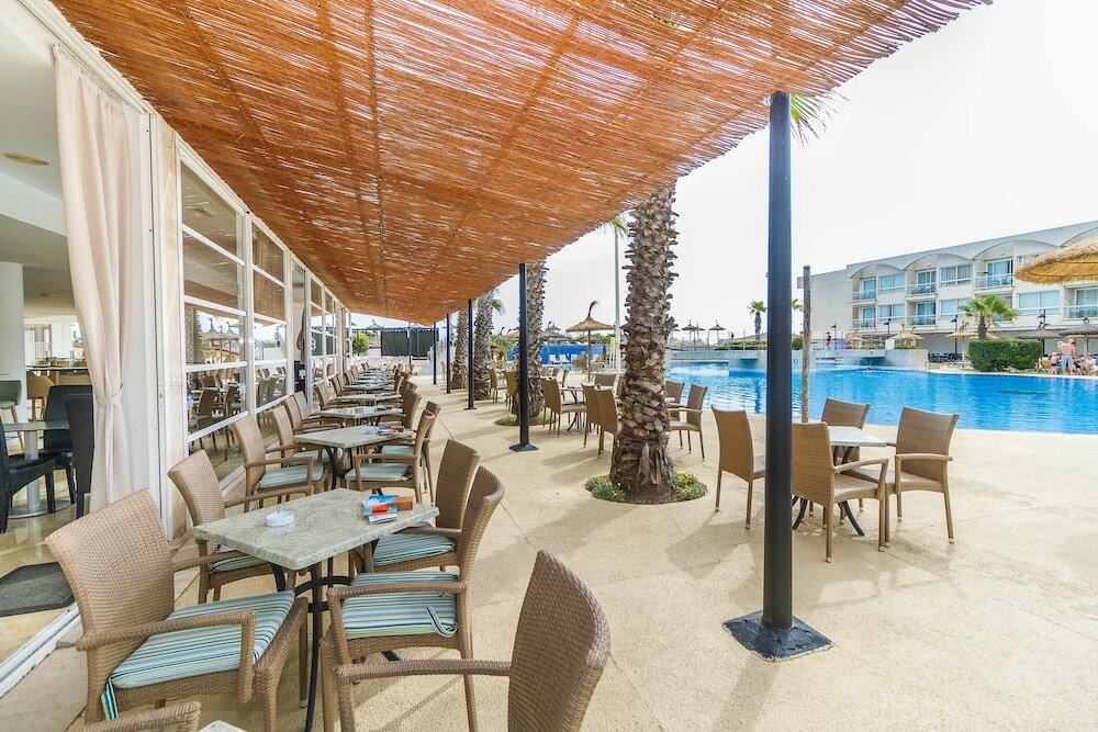 Фото Eix Platja Daurada Hotel & SPA