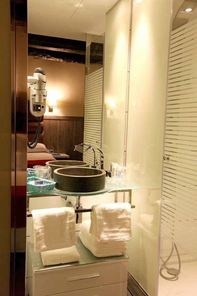 Фото Evenia Alcalá Boutique Hotel