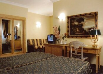 Фото Champagne Palace Hotel