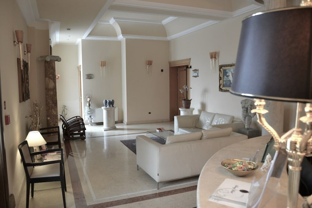 Фото Hotel Seccy